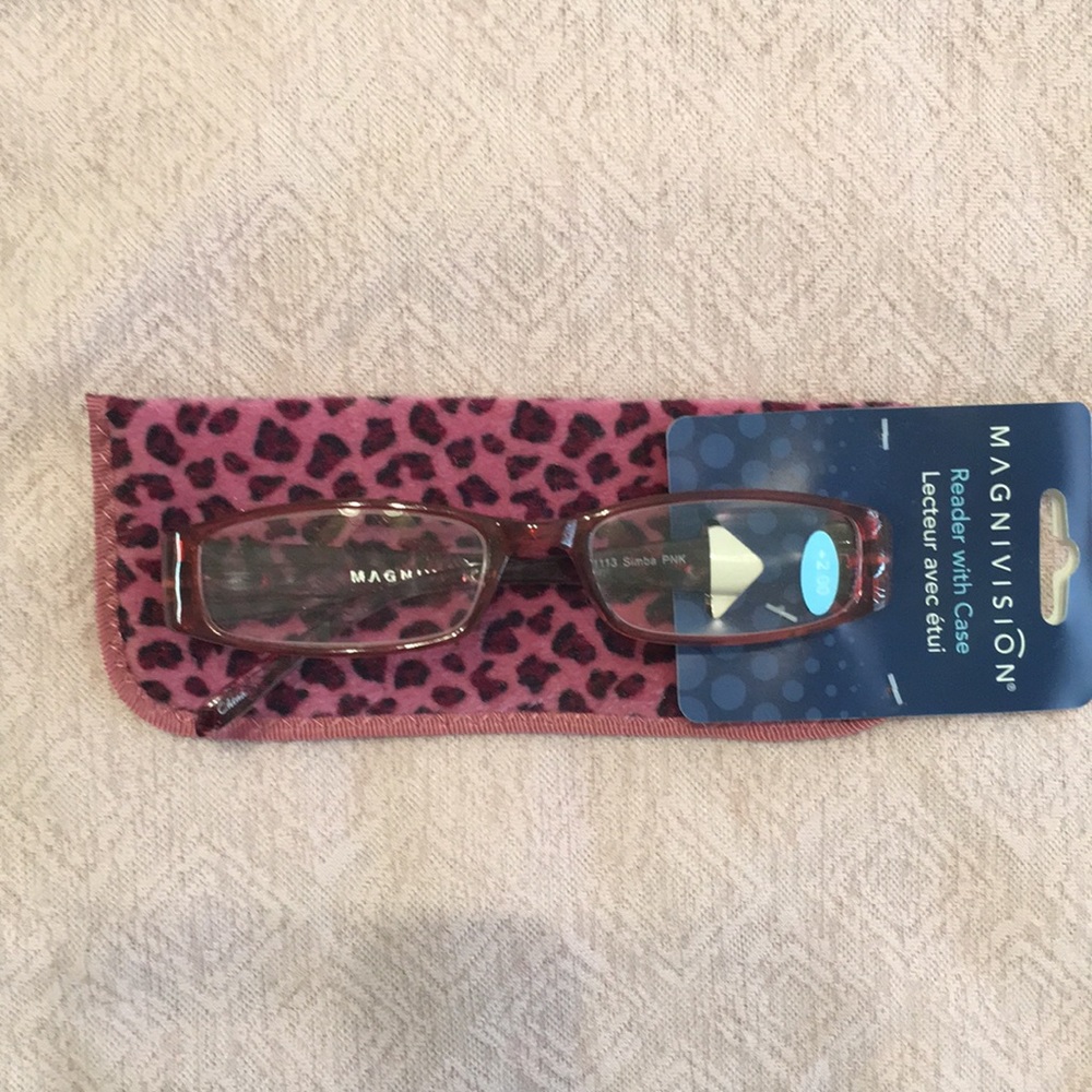 Magnivision by Foster Grant +2.00 women with case